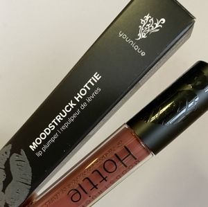 New-Younique MOODSTRUCK Hottie Lip Plumper- Refreshed